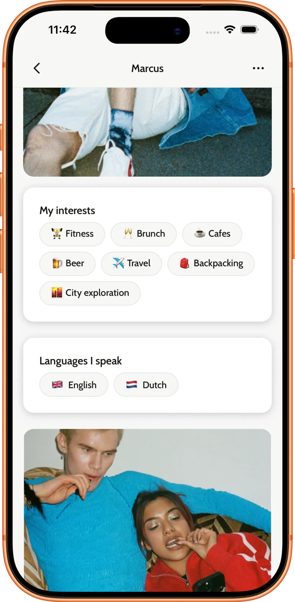 A group profile on Crowdier showing group name, members, interests, and about section